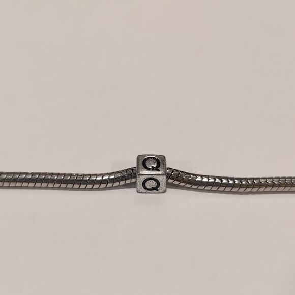Silver Q Spacer Charm for Pandora Style Bracelet - Picture 4 of 5